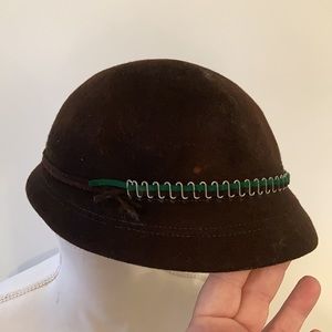 Merrimac Hat Corp 20s style flapper like hat